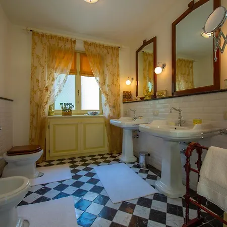 Villa Nicole *